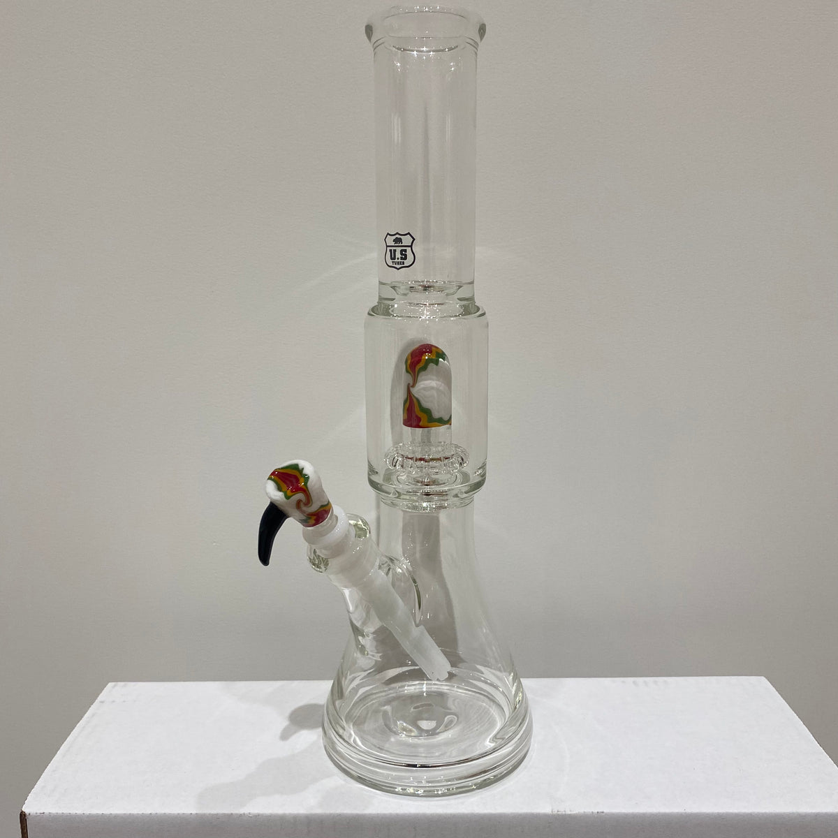 US Tubes 17 Inch Beaker with Worked Circ Percolator and Slide 50 x 5mm and 19mm Joint