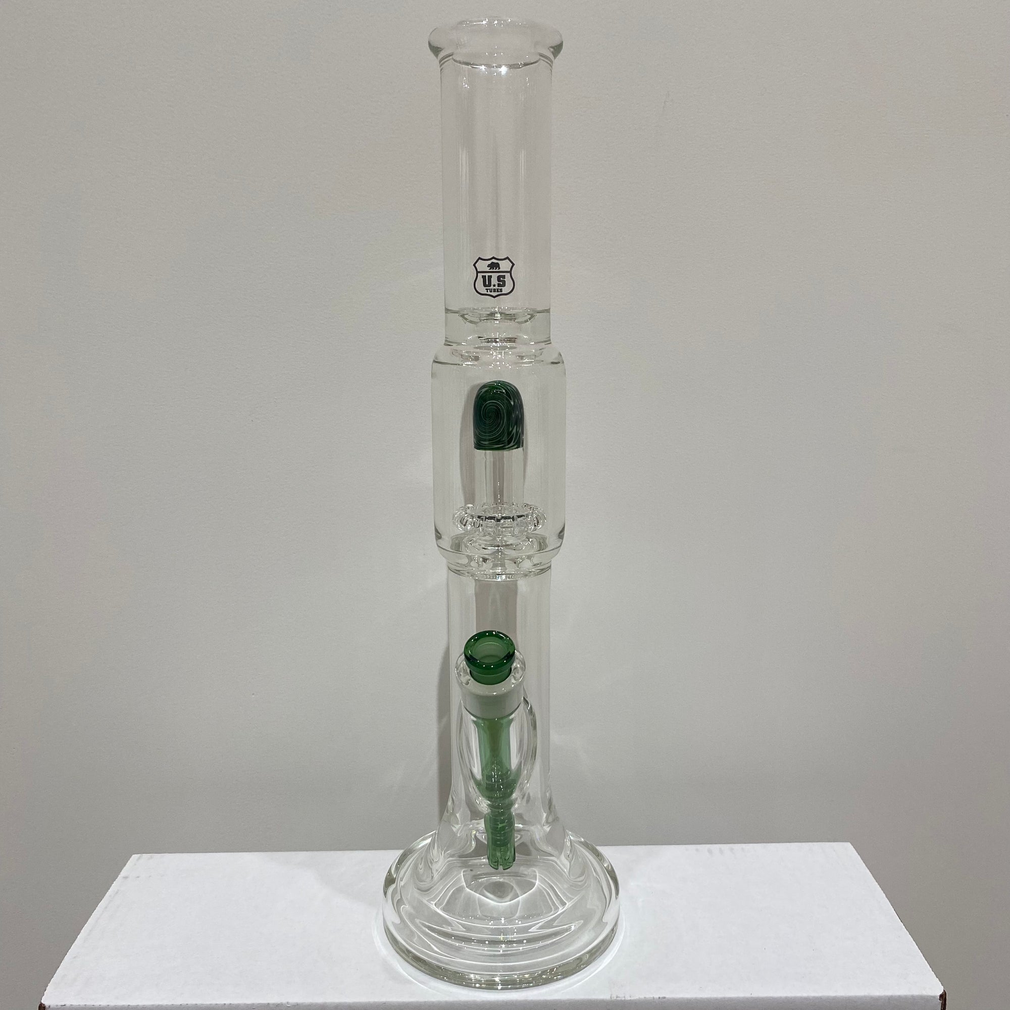 US Tubes 17 Inch Hybrid with Worked Circ Percolator 50 x 5mm and 19mm Joint