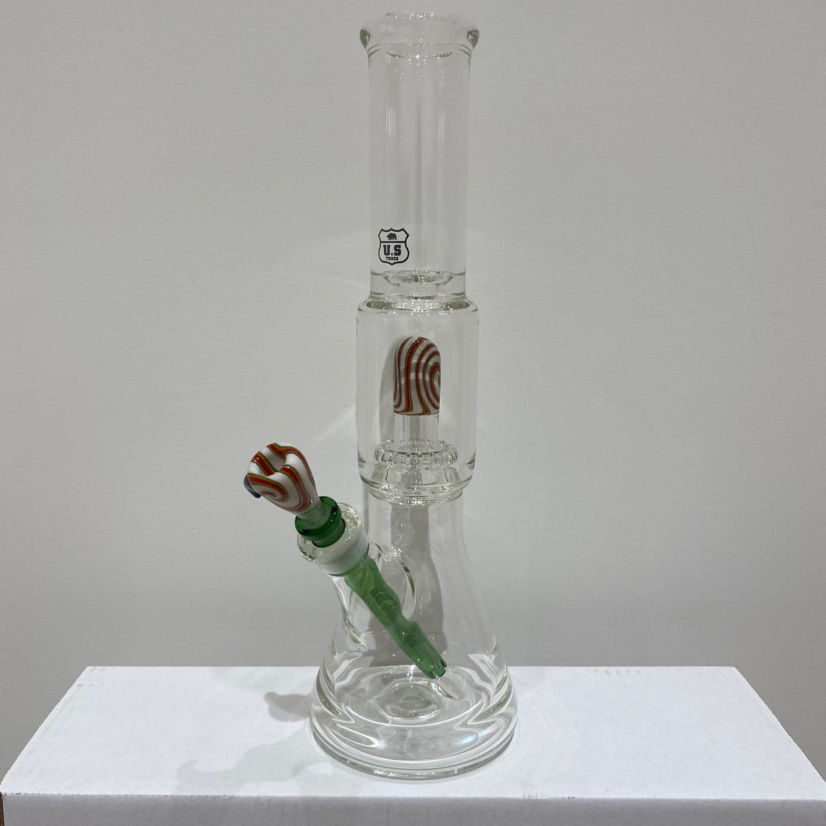 US Tubes 17 Inch Beaker with Worked Circ Percolator and Slide 50 x 5mm and 19mm Joint