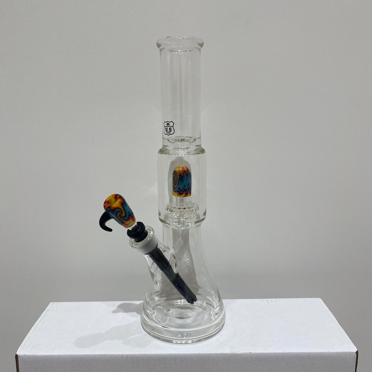 US Tubes 17 Inch Beaker with Worked Circ Percolator and Slide 50 x 5mm and 19mm Joint