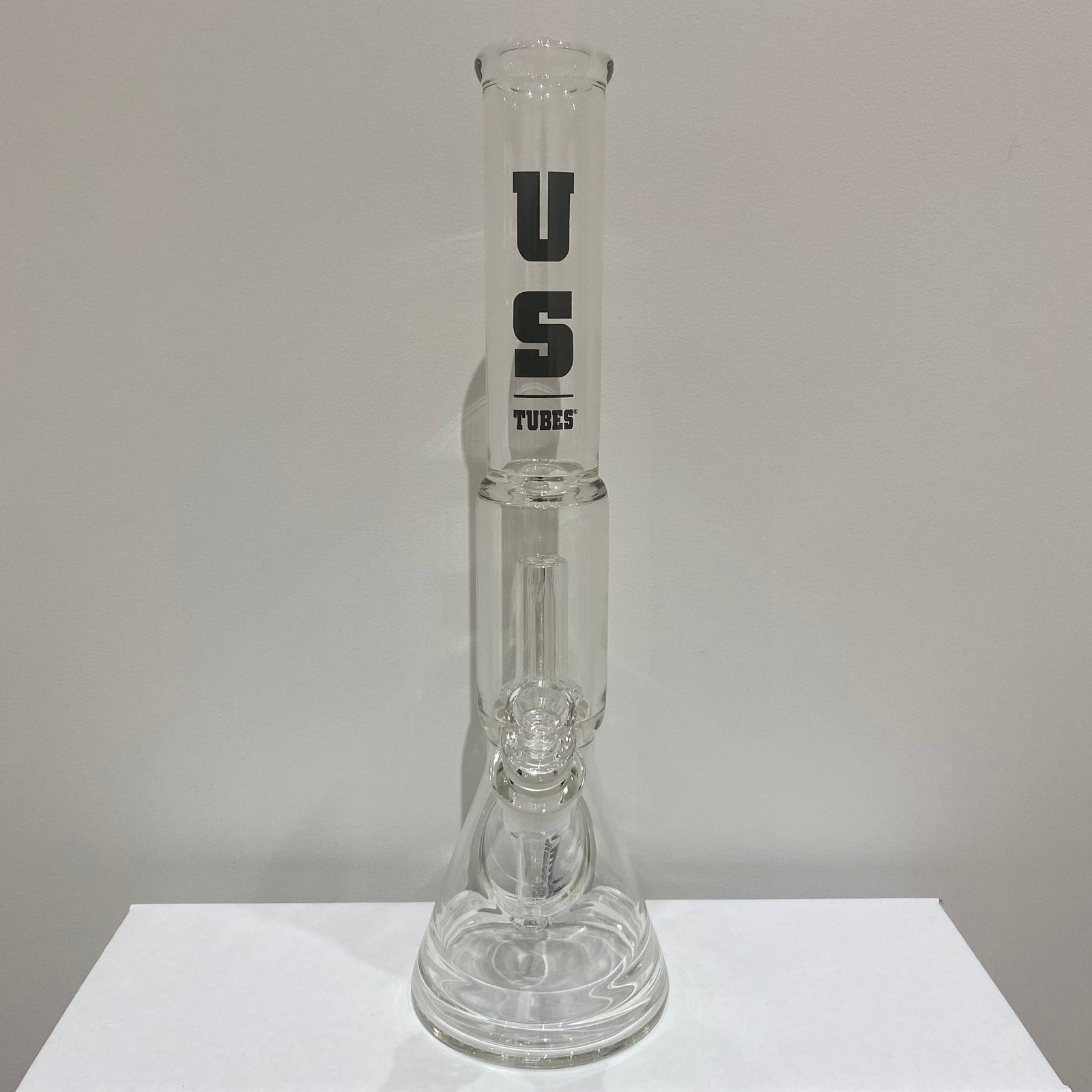 US TUBES Beaker 55 with Circ Perc, 17 Inches, 19mm Joint