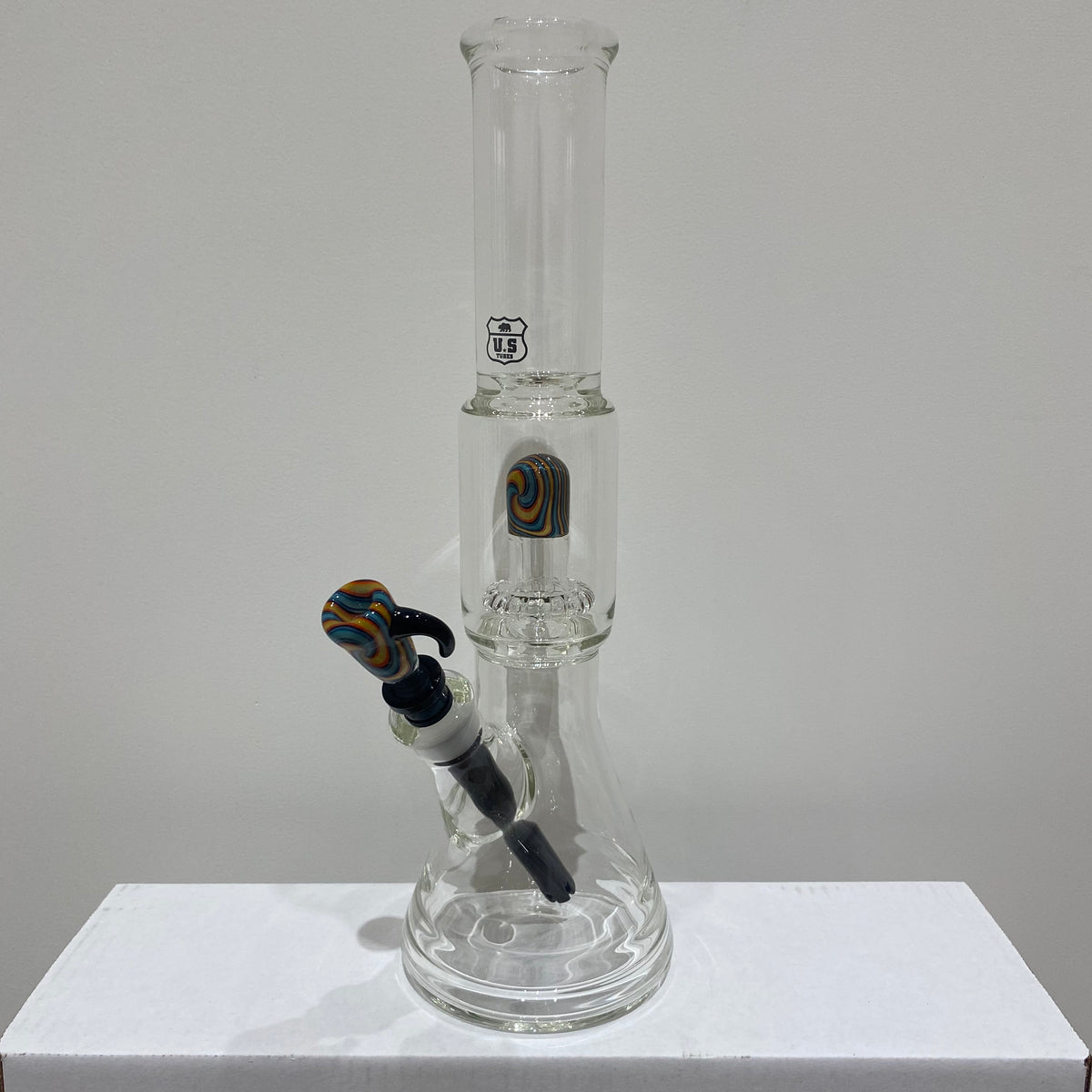 US Tubes 17 Inch Beaker with Worked Circ Percolator and Slide 50 x 5mm and 19mm Joint