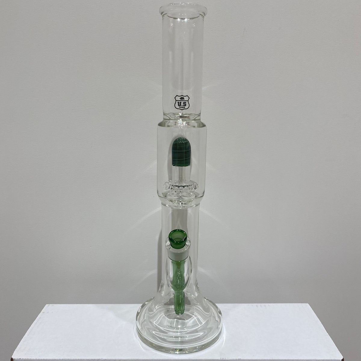 US Tubes 17 Inch Hybrid with Worked Circ Percolator 50 x 5mm and 19mm Joint
